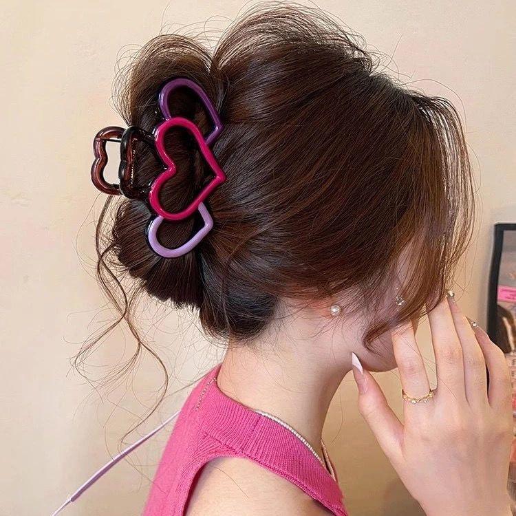 

2025 New Hollow Heart Claw Clip Hair Claw for French Twist Bun Premium Hair Accessories for Women Updo Clip Boho Hair Clip