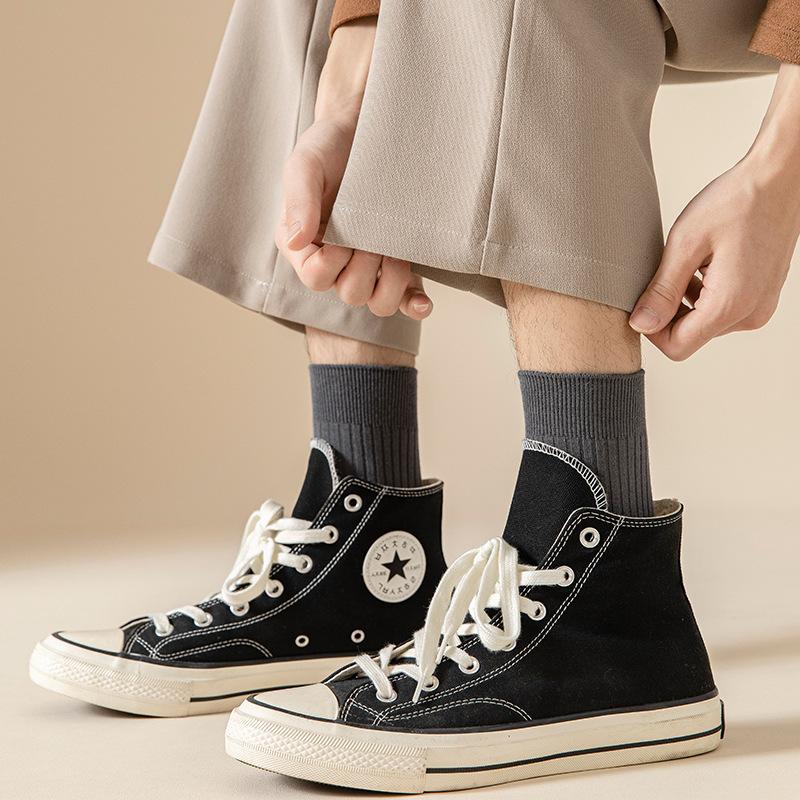 3 Pairs Men Crew Socks Black and White Middle Tube Streetwear Soft Breathable Cotton Casual Socks