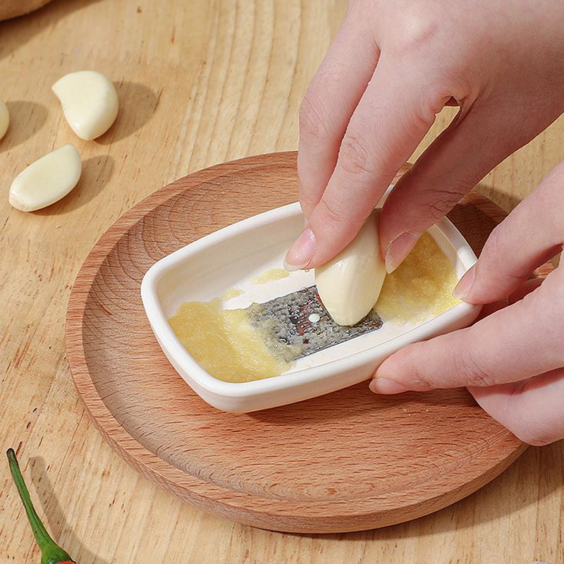 Manual Garlic Ginger Grater Wasabi Grater Crusher Convenient Wear-Resistant Ginger Grinding Masher Kitchen Tool