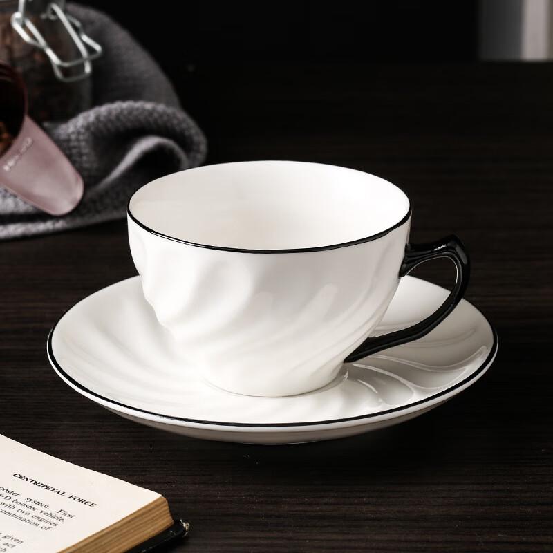 Набор кофейных чашек и блюдец из черного стекла Changbaosen