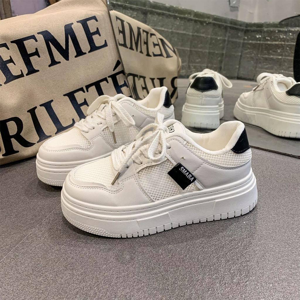 Atmungsaktive kleine weiße Mesh-Schuhe Damen neue Saison dicke Sohle erhöhend lässig Nische Campus Student Board Schuhe