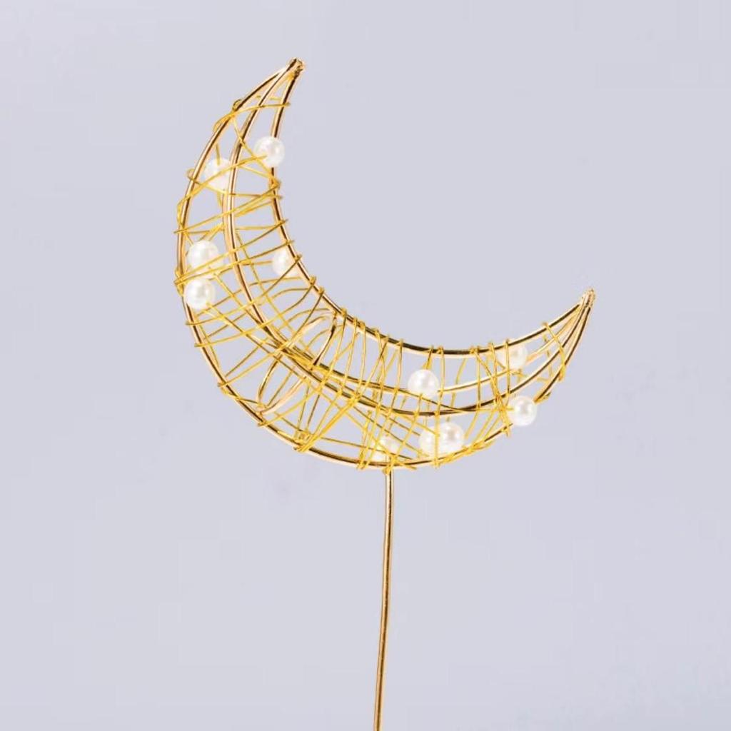 Coroană de Prințesă pentru Zi de Naștere cu Aripi de Pene, Perle și Cristale – Mini Accesorii pentru Copii