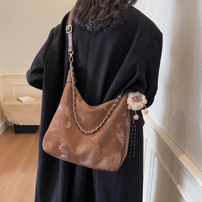 Large-capacity bag women's autumn and winter versatile new leisure chain shoulder messenger bag commuter tote bag