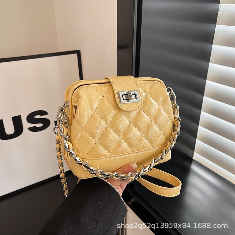 New niche bucket bag bag women's makeup fashion diamond chain portable shoulder messenger bag