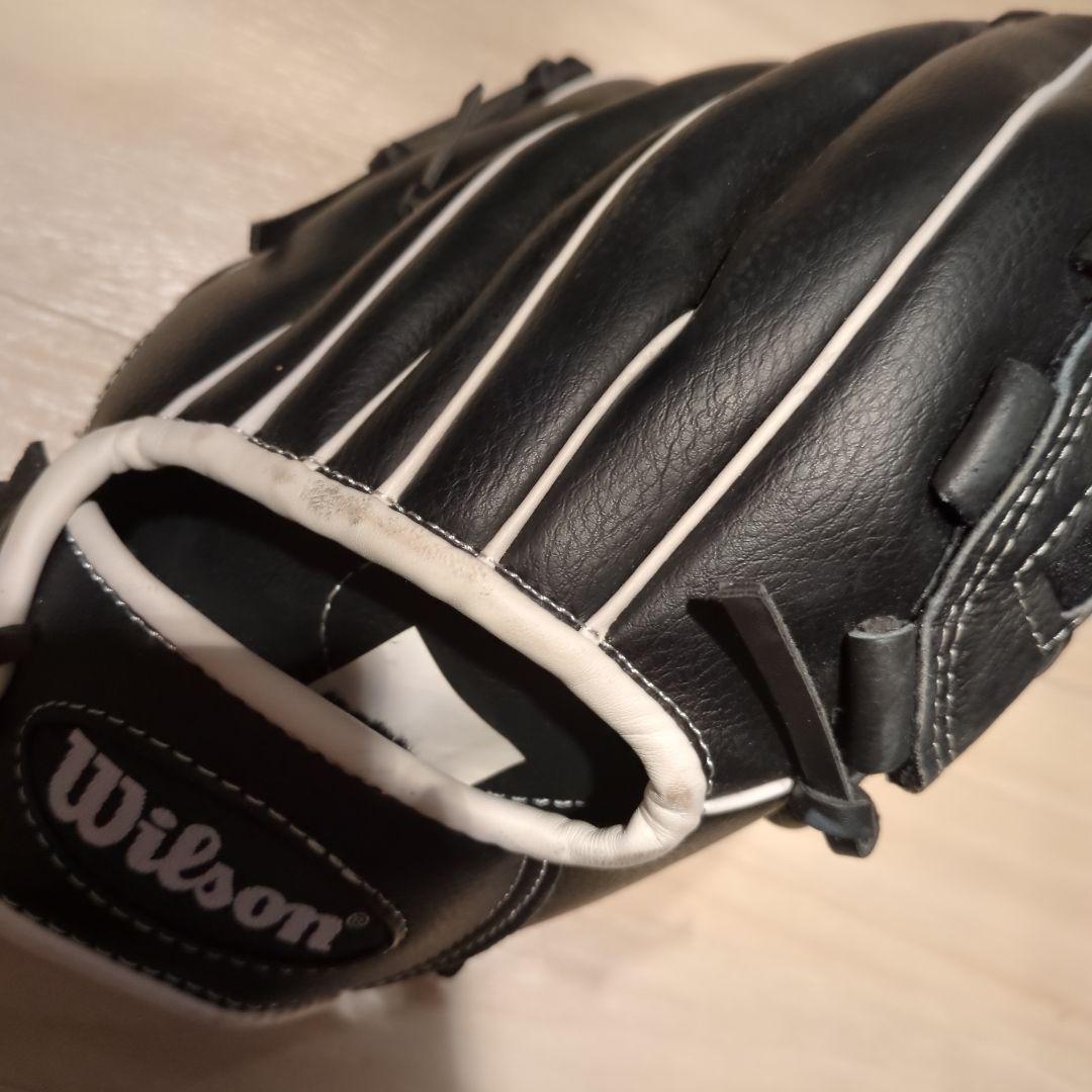 Used Wilson black baseball glove WBW1001 Wilson