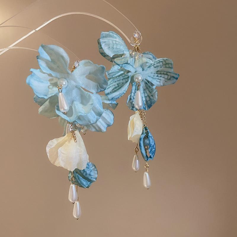 Haiyu Weiyang~ Bohemian fabric flower earrings, seaside vacation style earrings, huge good-looking earrings for women