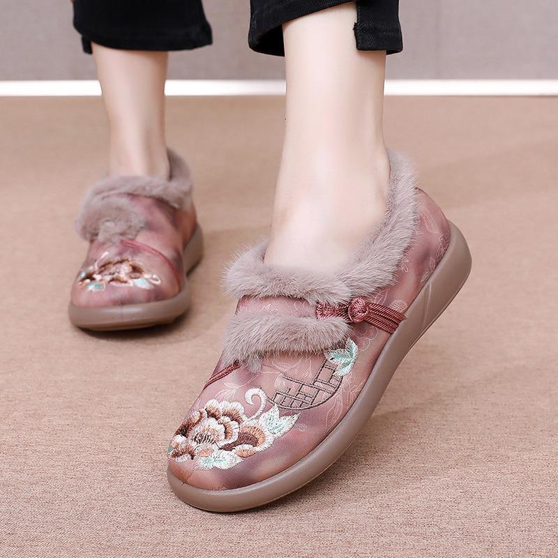 Old Beijing New Embroidered Cotton Shoes Women's Shallow Mouth One Pedal Soft Sole Warm Comfortable and Fashion Outer Wear Mom Shoes