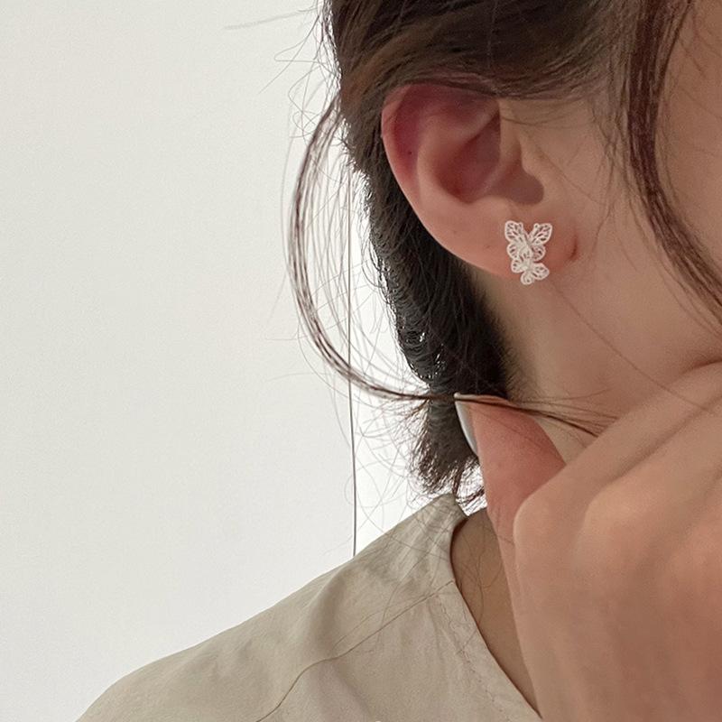 Matte hollow butterfly stud earrings simple and versatile high-end earrings women's fashion small temperament earrings