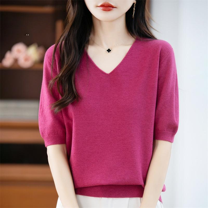 Knitted Short-sleeved T-shirt for Women A Thin V-neck Half-sleeve Top for Summer and Autumn