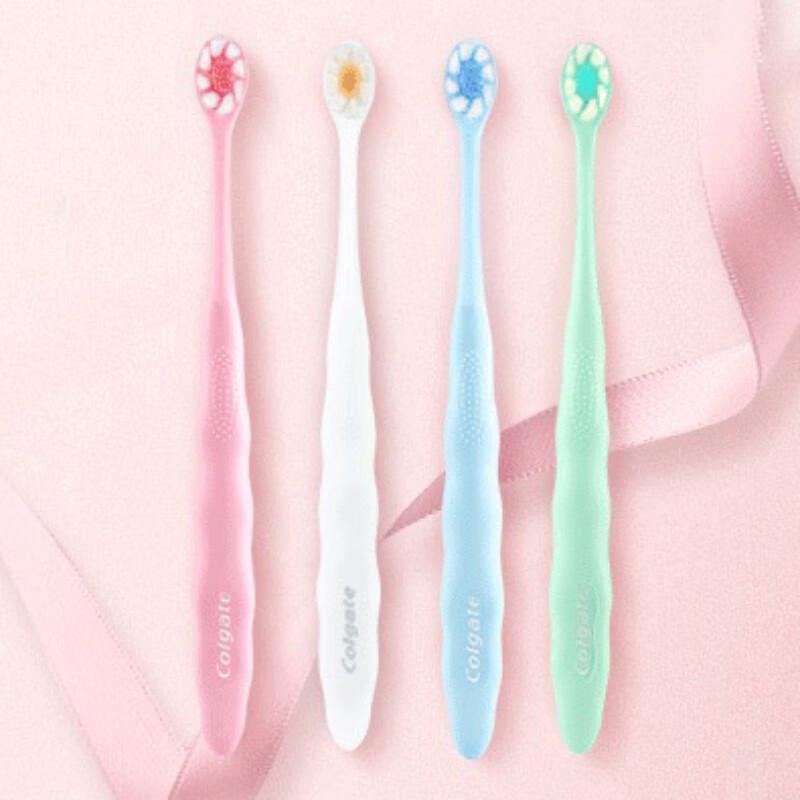 Colgate Charcoal Floss-Tip Toothbrush Twin Pack