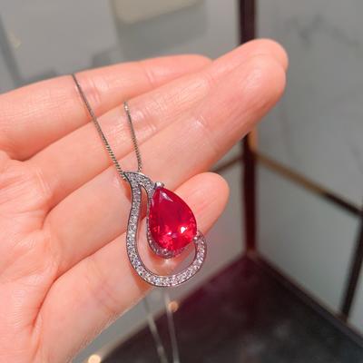 Schmuck Farbe Schatz Simulation Taubenblutrot Schatz Schmuckset Ohrstecker Hauptstein 8 * 10 Anhänger Halskette 10 * 14