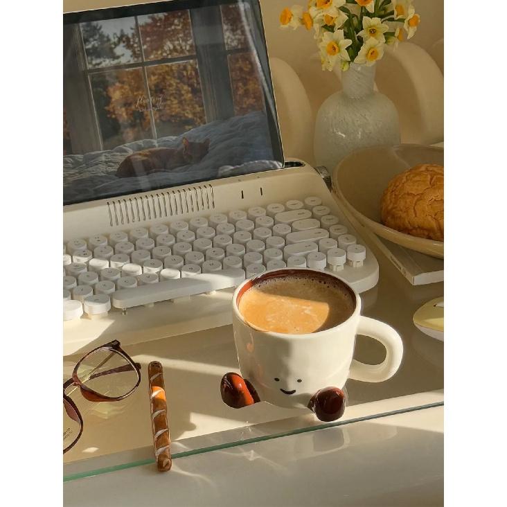 Tazza da Caffè Faccina Felice Con Manico Tazza da Caffè in Ceramica Faccina Affascinante Con Piedini Carini Tazze per Acqua Regali di Compleanno Arredamento per Ufficio e Casa