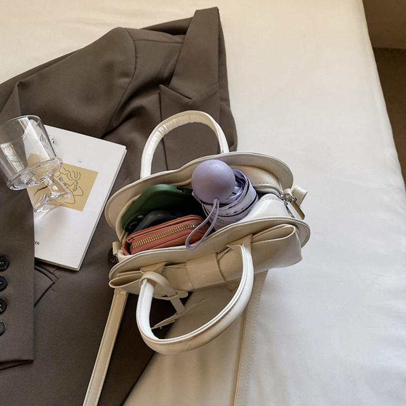 Trendy Love Shaped Small Handbag Butterfly Knot Single Shoulder Bags Fashion Versatile Heart Pendant Crossbody Bag