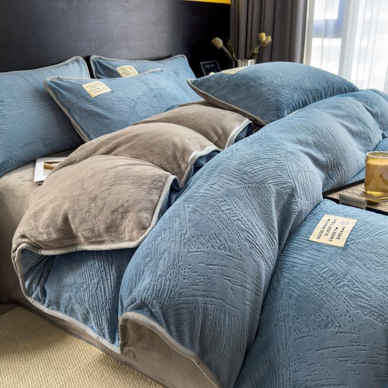 Ultra-Warm Double-Sided Coral Fleece Winter Bedding Set: Soft Velvet, Anti-Static, Includes Duvet Cover & Bed Sheet