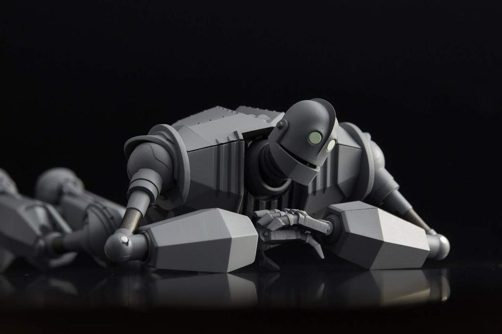RIOBOT Iron Giant Scale ABS Diecast Painted Action Figure (Reissue) 1/80 &