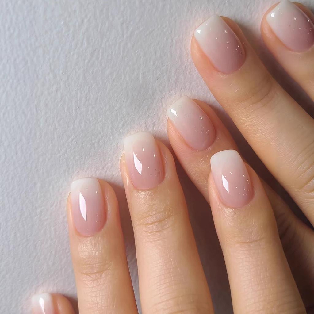 Wearable Nail Short Nail Pieces Pink And White Gradient Manicure Wearable Spring And Summer Manicure