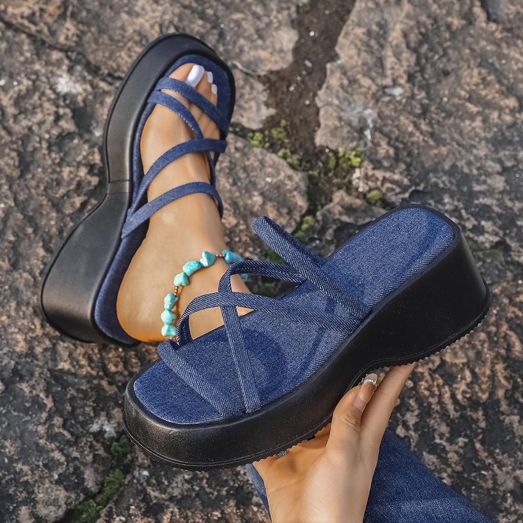 Fashion Platform Slippers Women Summer Wear Fashion 2025 New Style Increase Sandals Casual Everything Muffin Flip-flops Beach Shoes