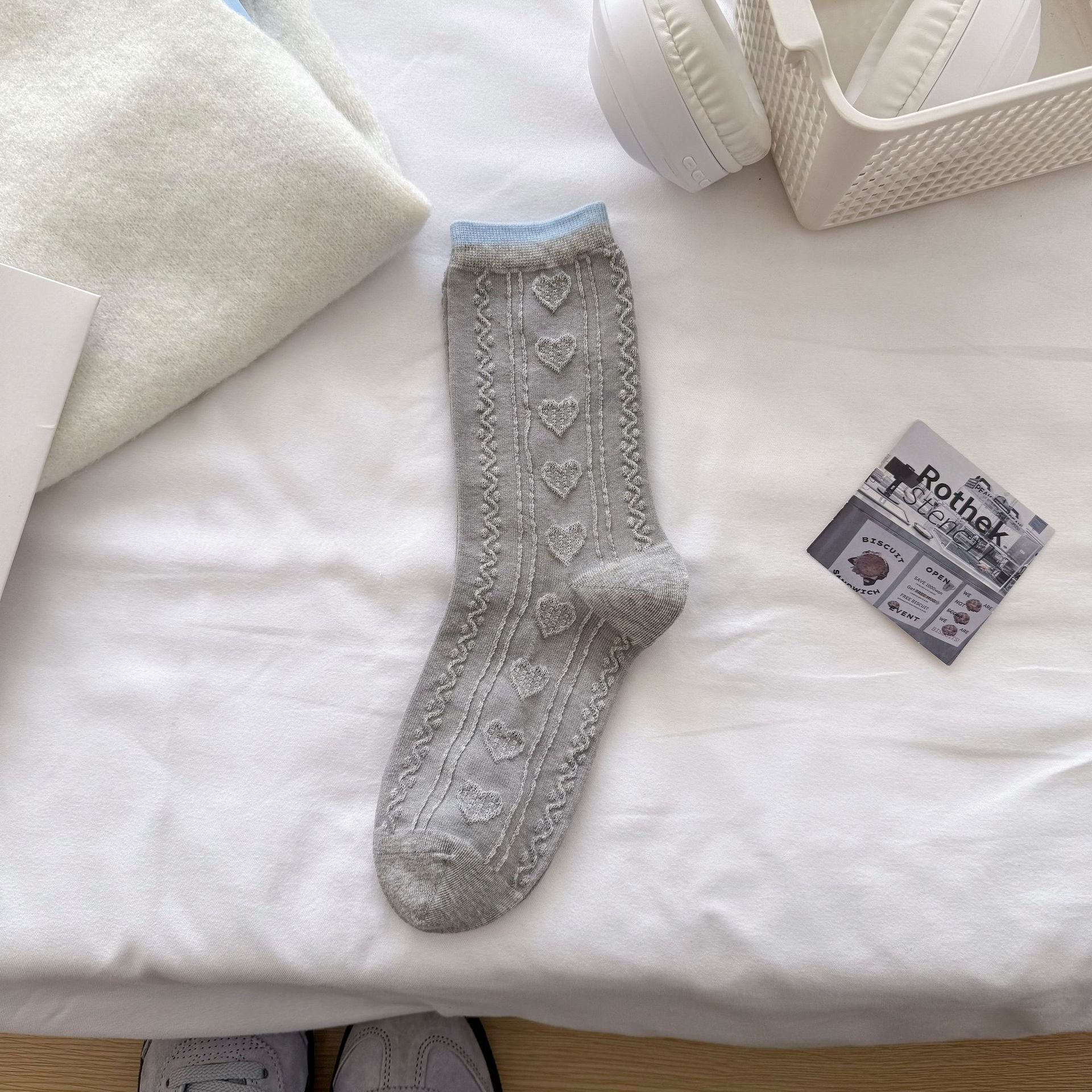 

Женские весенне-осенние хлопковые полосатые носки-гольфы средней длины с бантом для балета 1 pair серый