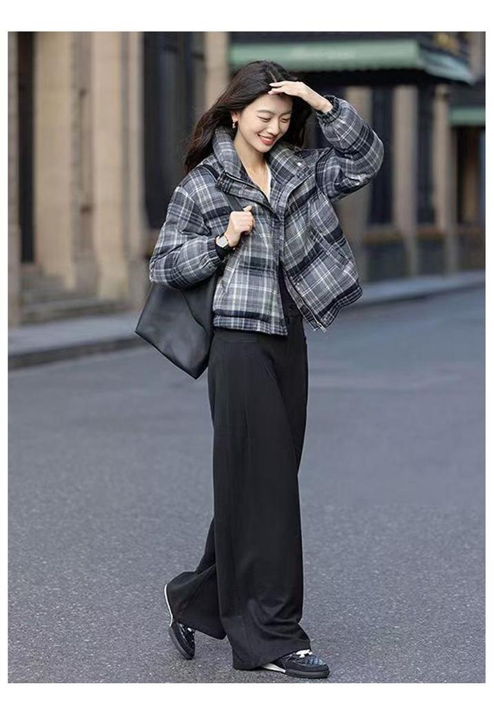 2026 Women's Winter Retro Plaid Cotton Jacket - Short, Thick, Stand Collar, Loose Fit, Warm Outerwear for Petite Students