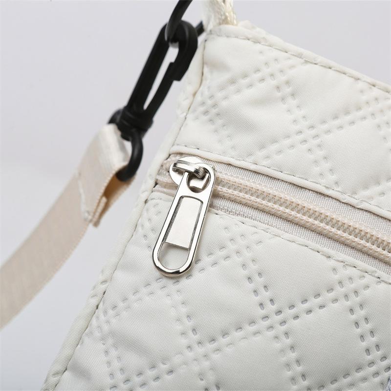 New fashion crossbody small fitness bag can hold mobile phone change outdoor travel short-distance play bag