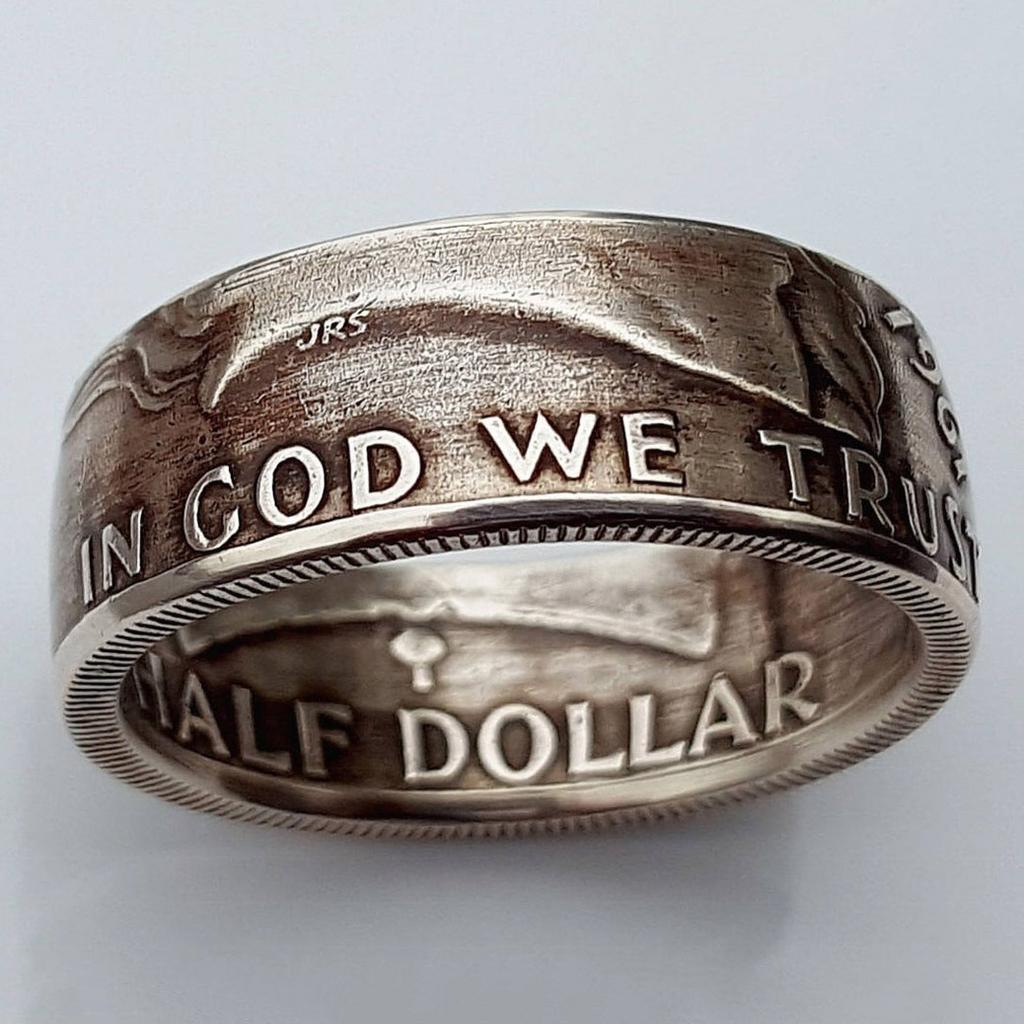 Wide Version of Fashionable Men’s and Women’s Rings and Jewelry
