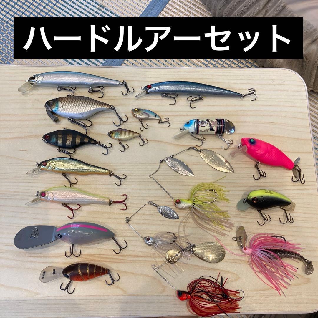 Used bass fishing hard lure set