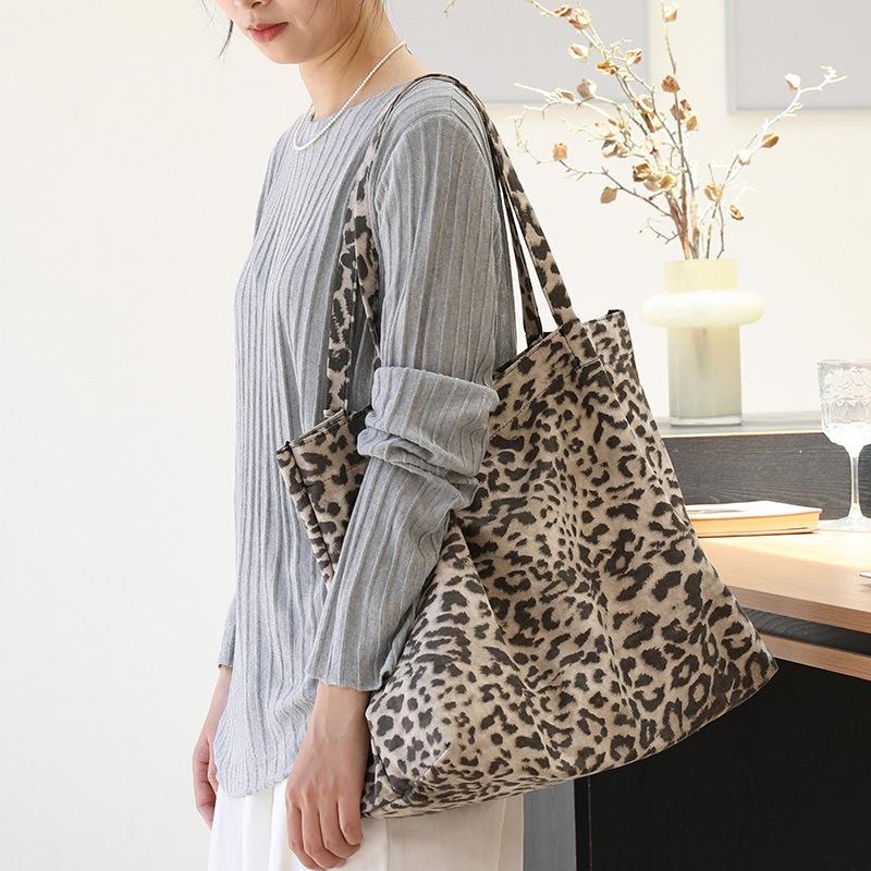 Korean Version of Casual Literary Tote Bag Ins Fashion Contrasting Color Handbag Retro Leopard Print Shoulder Women's Bag