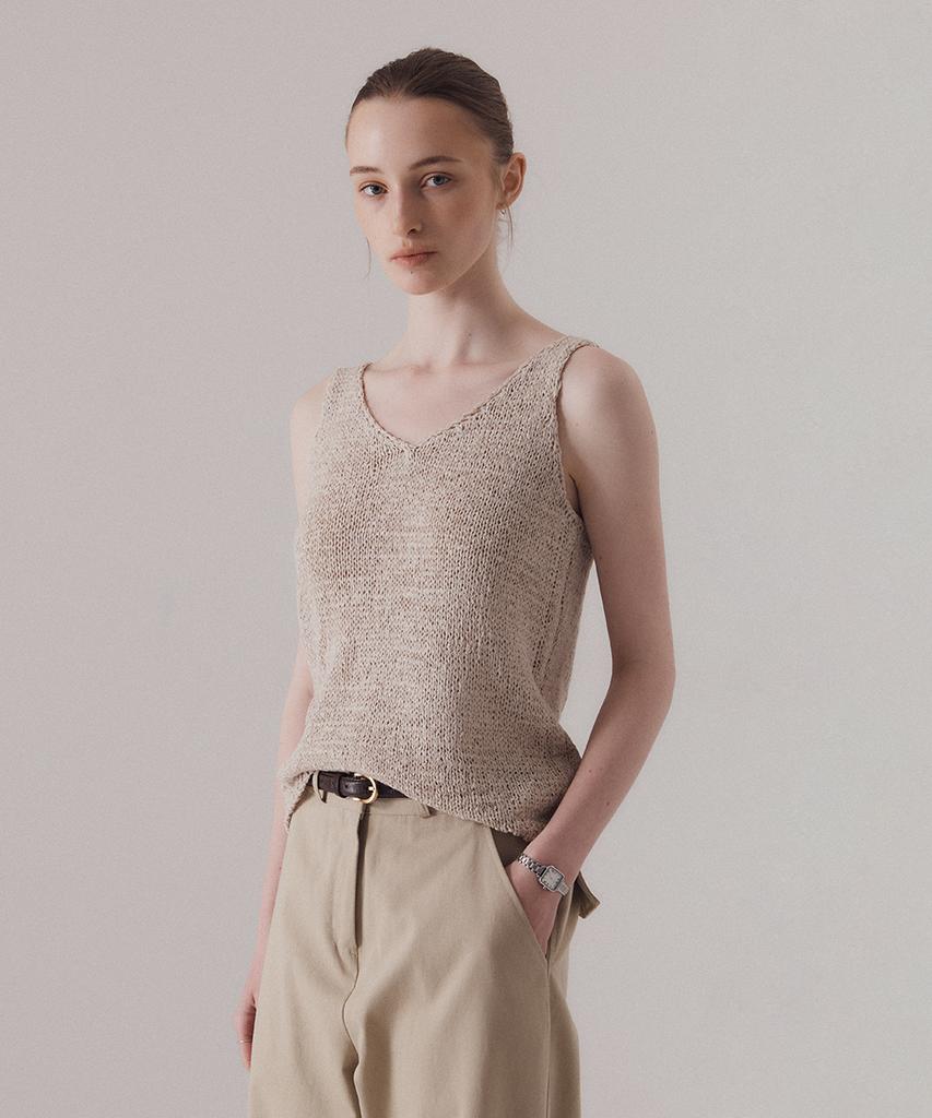 SILN Refined V-Neck Straw Knit Sleeveless (Beige)
