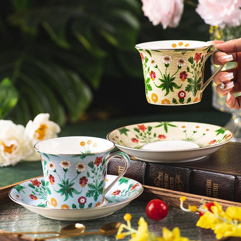 Exquisite Ceramic Coffee Cup Saucer 250ml Couple Mug European Afternoon Tea Flower Tea Coffee Cup Breakfast Cup Birthday Gifts