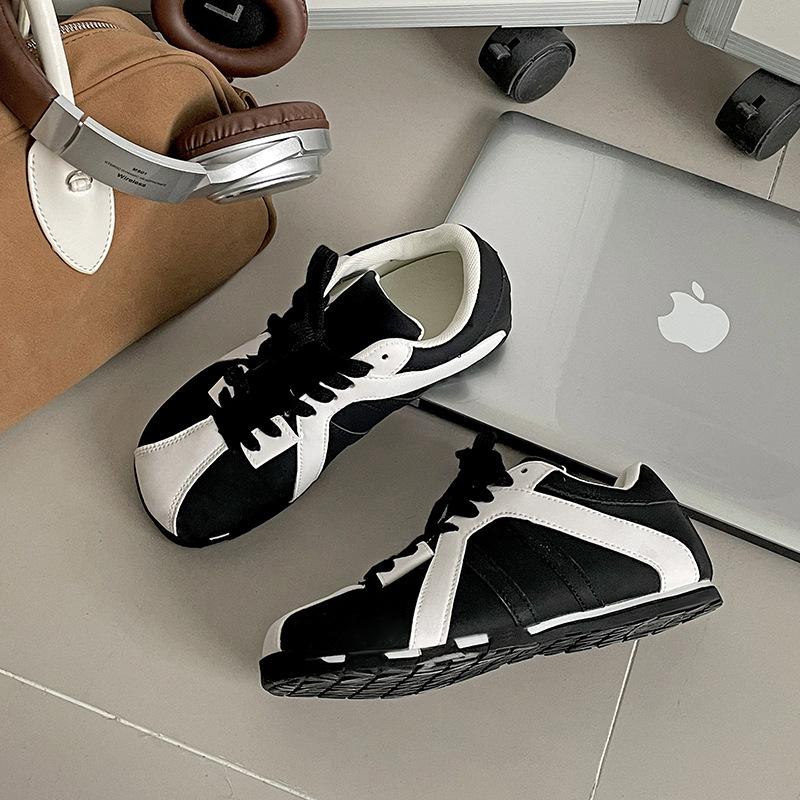 

Американский тренд популярные красные ретро немецкие кроссовки с плоской подошвой женские новинка 2025 года универсальные спортивные туфли Forrest Gump 40