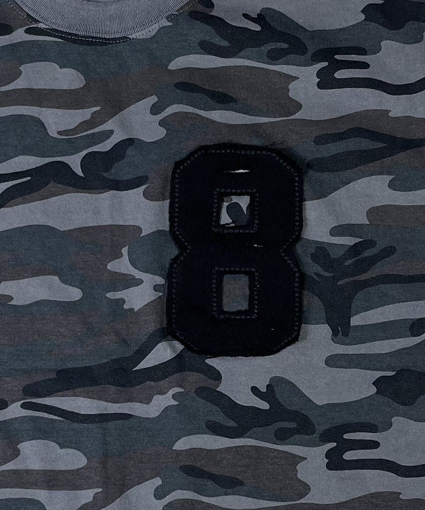SK8ER ROCK Eight Camouflage T-Shirt ((Gray))