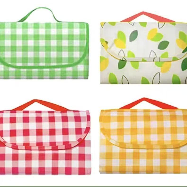 Tapis de pique-nique portable imperméable à carreaux: Épais et Imperméable, Essentiel pour le Camping et la Plage
