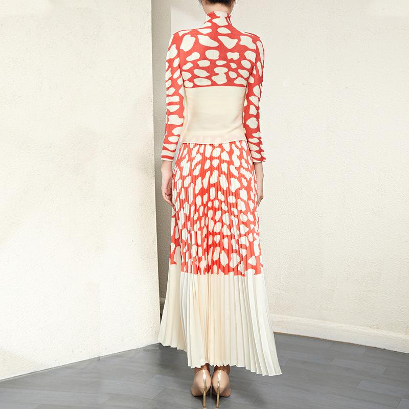 Dámský elastický plisovaný dvoudílný oblek Miyake 2024 - Omlazující, stylová jarní/podzimní móda