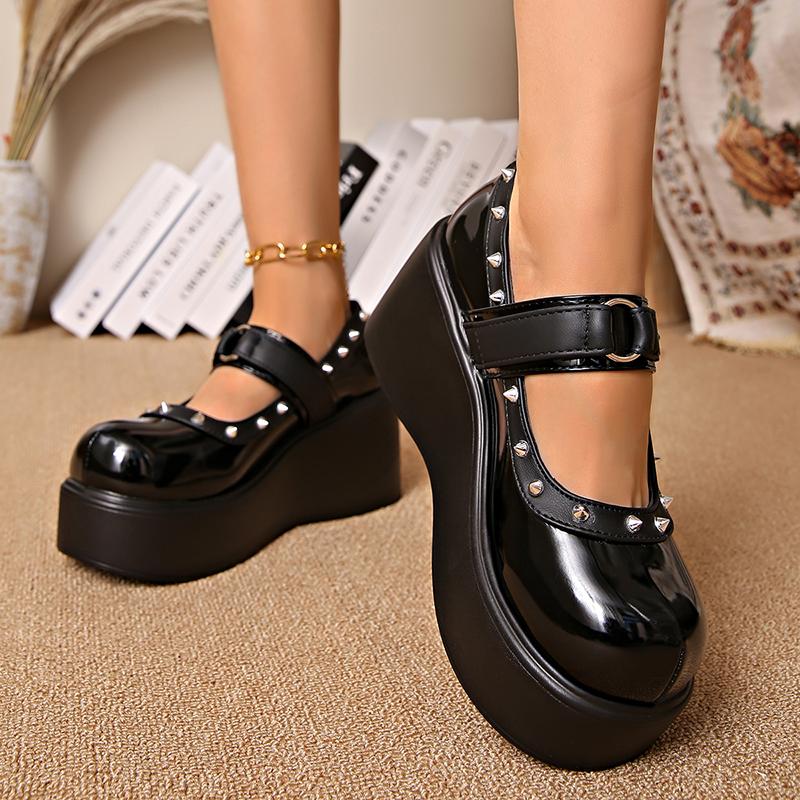 Fashion Rivet Decor Wedge Heel Pumps Women Fashion Buckle Strap Chunky Platform Loafers Woman Thick Sole Patent Leather Mary Jane Shoes