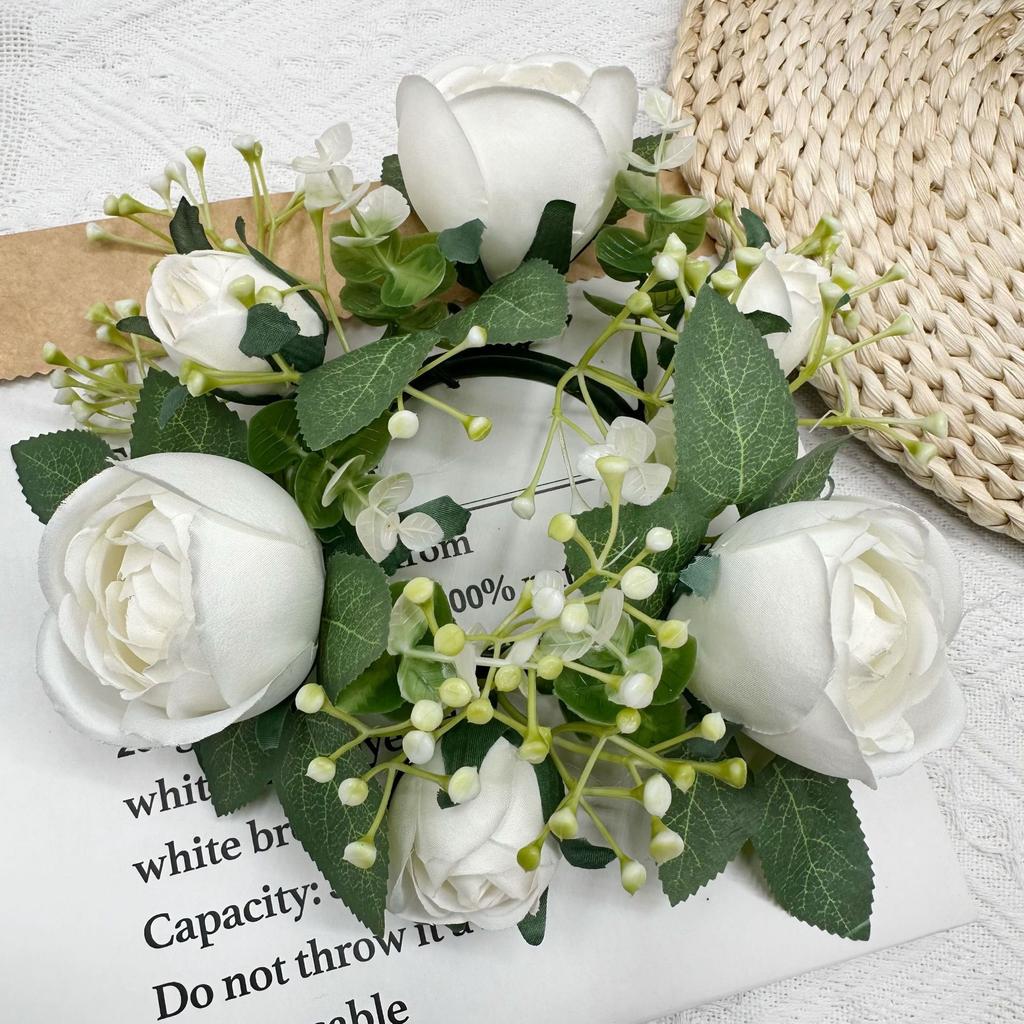 Simulation Dew Lotus Candlestick Wreath, European Holiday Table Candle Cup Decorative Ring Simulation Candlestick Wreath