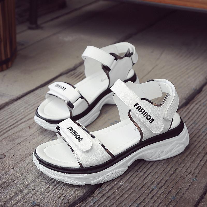 

Нові спортивні сандалі жіночі літні мафіни легкі студентські універсальні на липучці пляжне взуття 39 білий