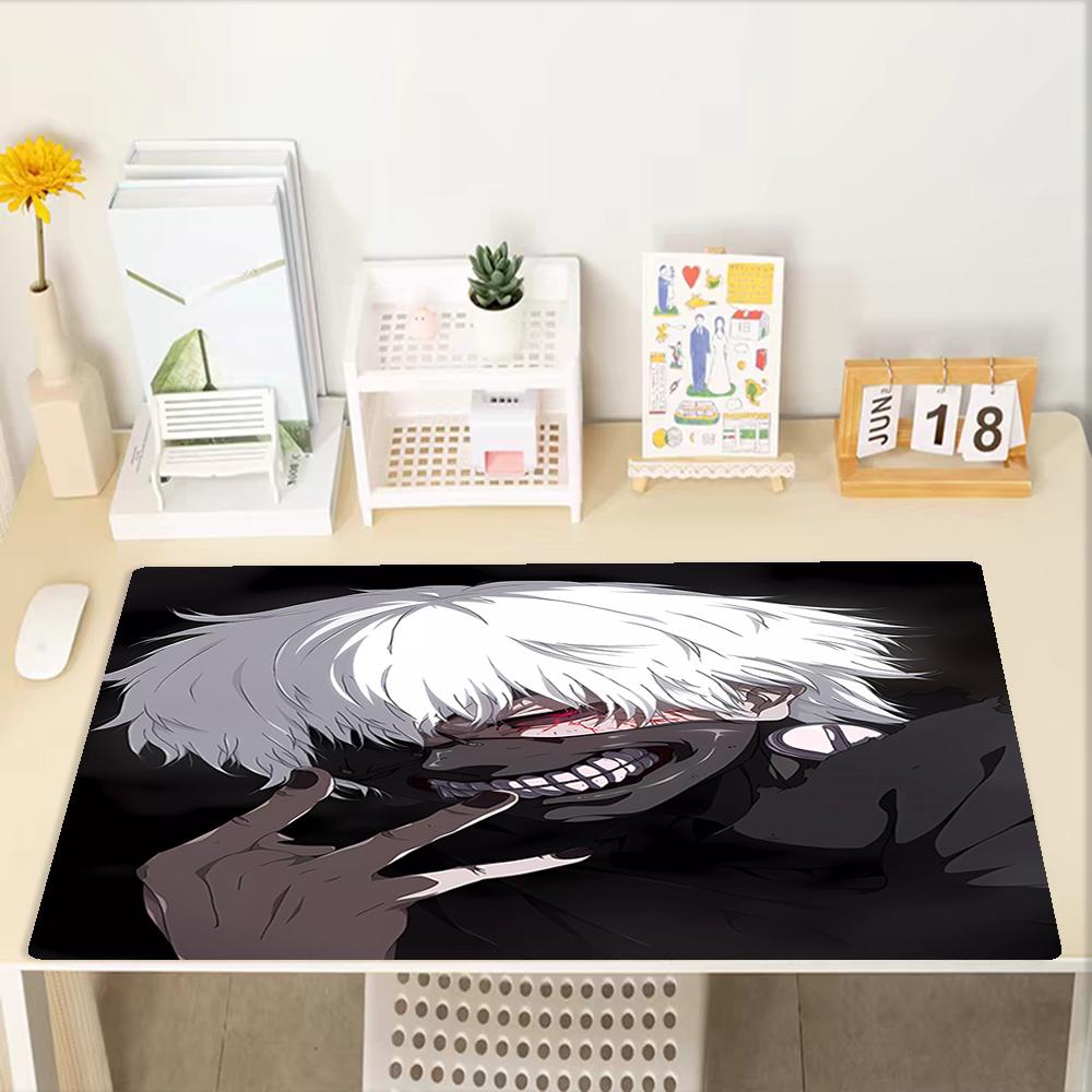 Tappetino per Mouse Tema Tokyo Ghoul, Base in Gomma Antiscivolo, Multifunzionale per Ufficio e Decorazione Domestica, Perfetto per Personalizzare lo Spazio di Lavoro.