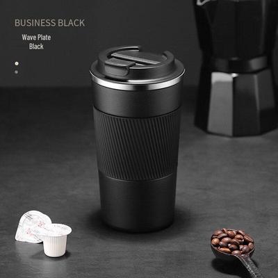 Taza de café Vanow de acero inoxidable aislada