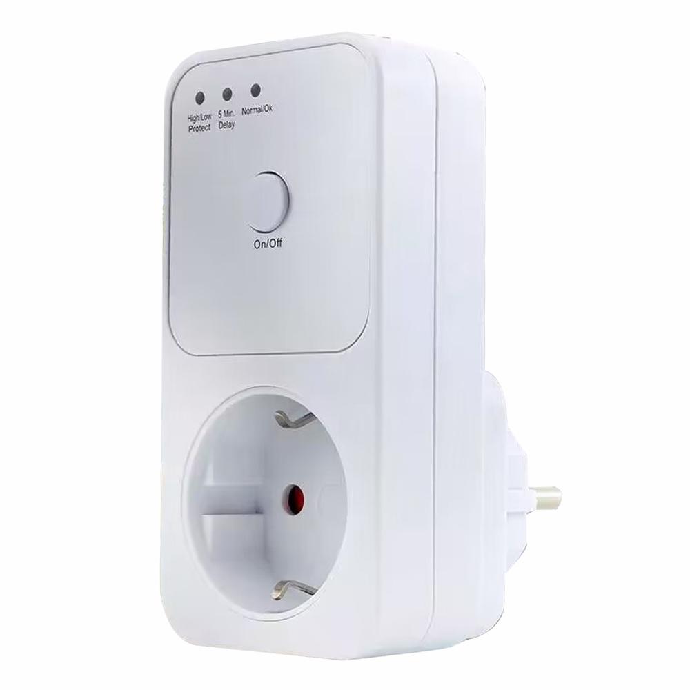 Automatic Voltage Protector Socket AC 220V Power Surge Safe Protector Voltage Current Detector Relay EU FR US UK Plug Switcher