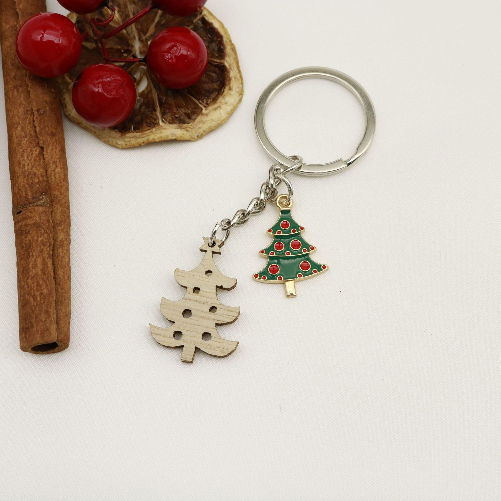 Cross-Border Graffiti Wooden Keychain: Creative Pendant, Mom Letter Design