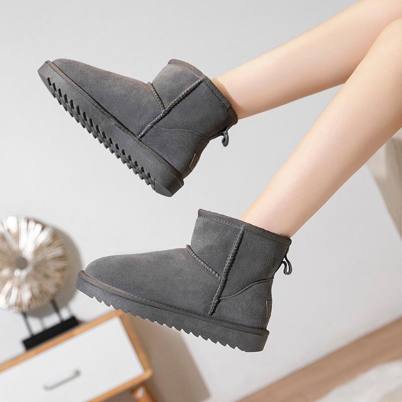 Unisex Suede Cowhide Snow Boots - Thickened Mid-Calf Leather for Warmth, Ideal for Cold Weather