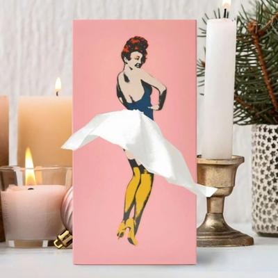 מחזיק קופסת רקמות Creative Lady Flying Skirt Design גישה קלה מרובעת מחזיק קופסת רקמות שולחן ציוד משרדי ביתי