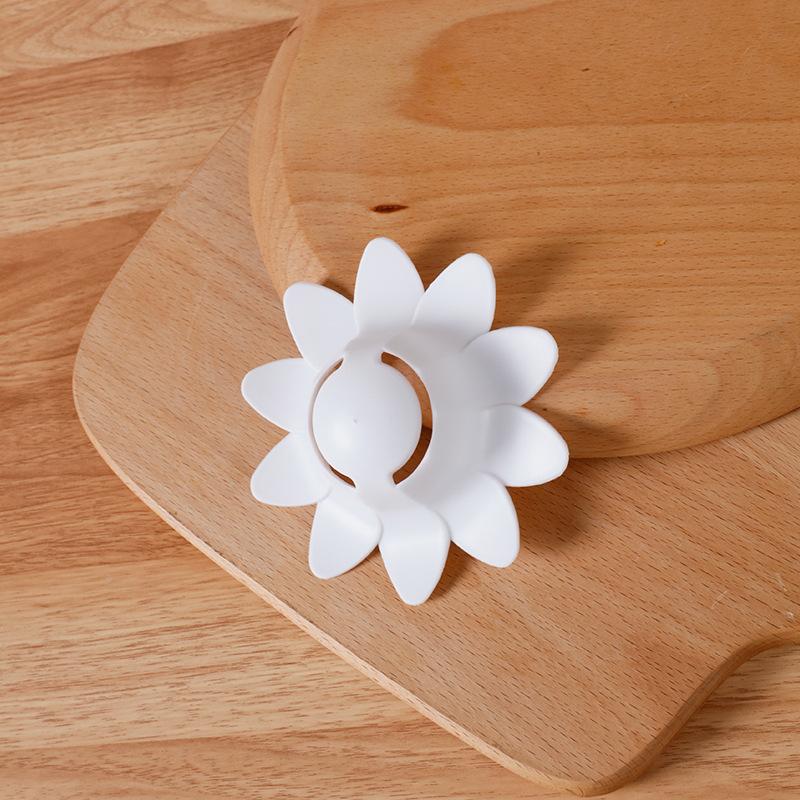 Cute Flower Design Egg White Yolk Separator Kitchen Gadgets Baking Tools Egg Extractor Creative Flower Egg Separator