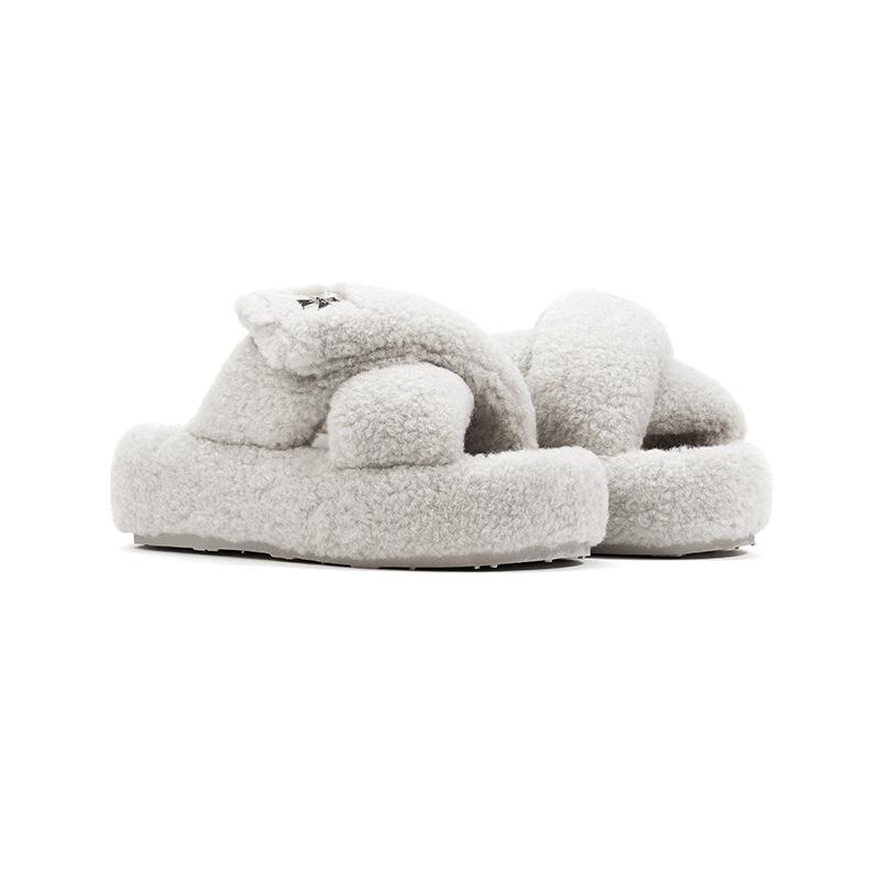 Fleece and thickened cross-haired slippers for women's outer wear 2025 autumn and winter new thick-soled one-pedal casual cotton shoes women's shoes