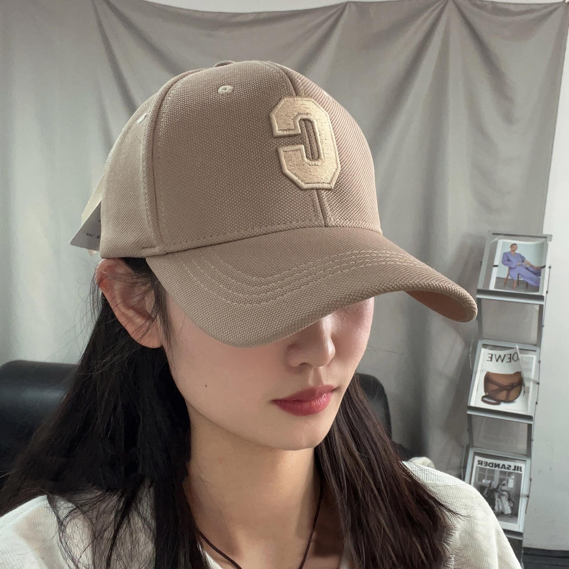 

Hat Women s New Baseball Cap C Letter Spring and Autumn Trend Versatile Sunscreen Shade Cap Spring and Summer темные хаки