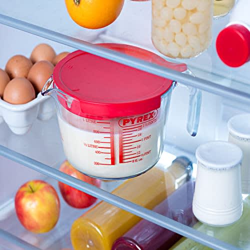 Synergy Trading Pyrex Measuring Cup with Lid and Handle, Heat-Resistant, 1.0L, Red