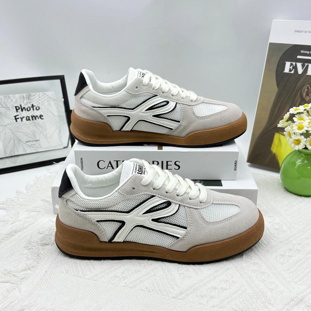 Women's color matching lace-up round head flat-bottomed sports and leisure shoes New versatile splicing board shoes