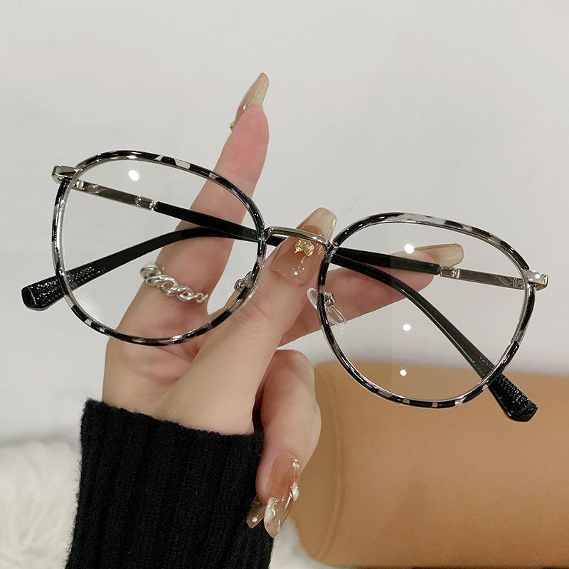 New cross-mirror fashion color-changing anti-blue light glasses women's tide plain face silk-embedded flat light environment ultra-light large-frame