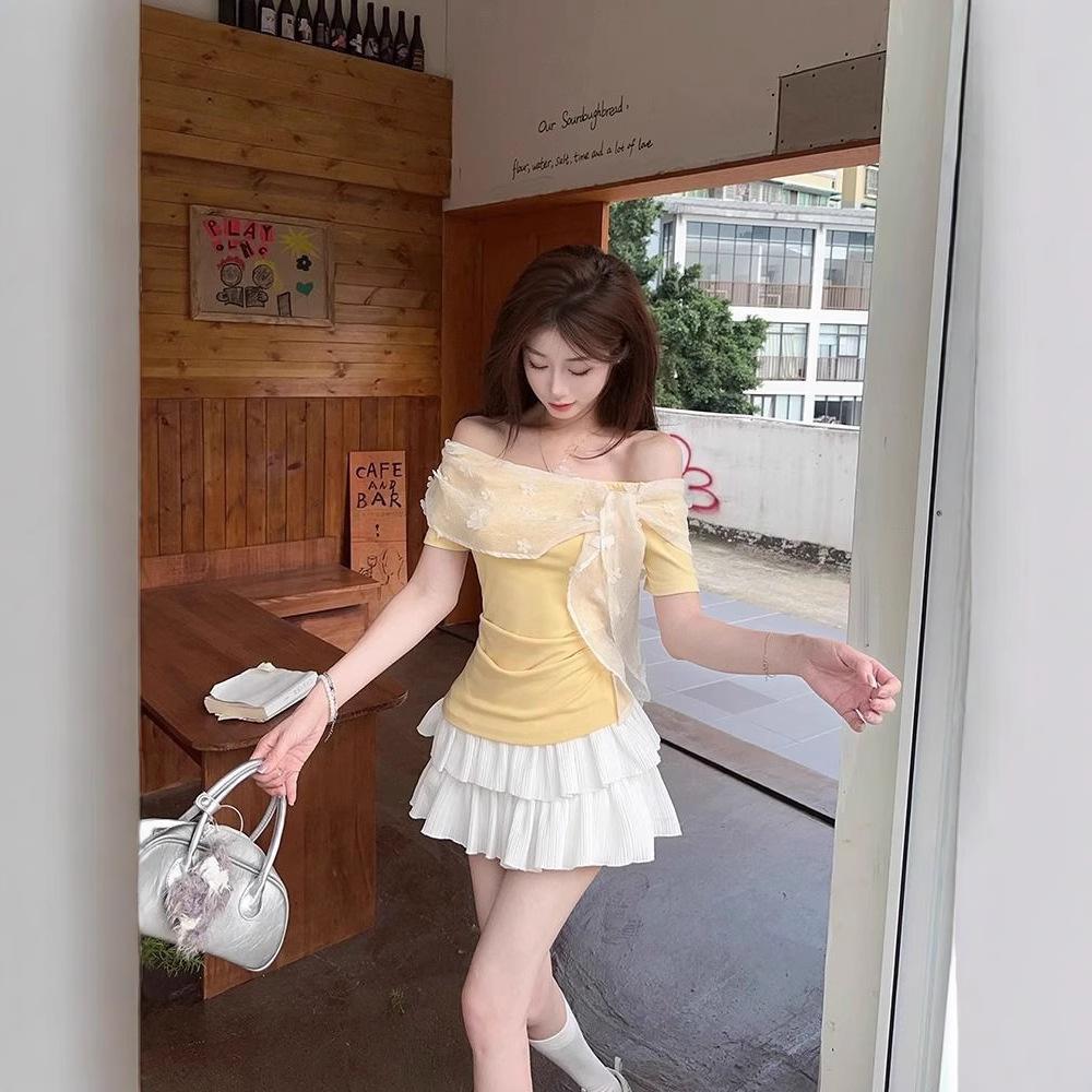 Design lace splicing flower shoulder top women's clothing summer slim fit and thin waist yellow short-sleeved T-shirt