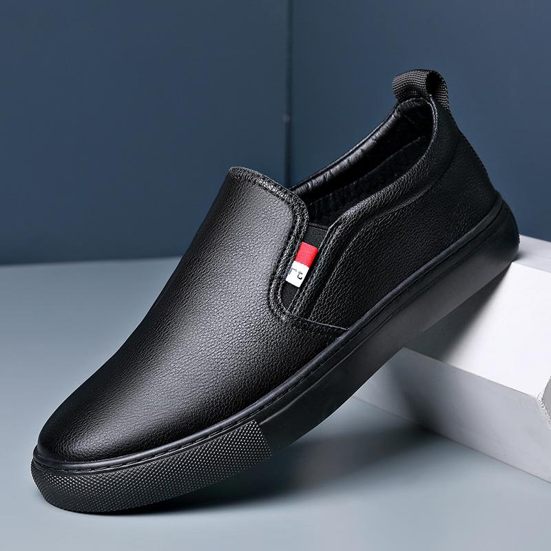 FashionMen White Board Shoes Comfort Lightweight Soft Soled Casual Leather Shoes Male Spring Autumn Designer Breathable Toe Loafers Men
